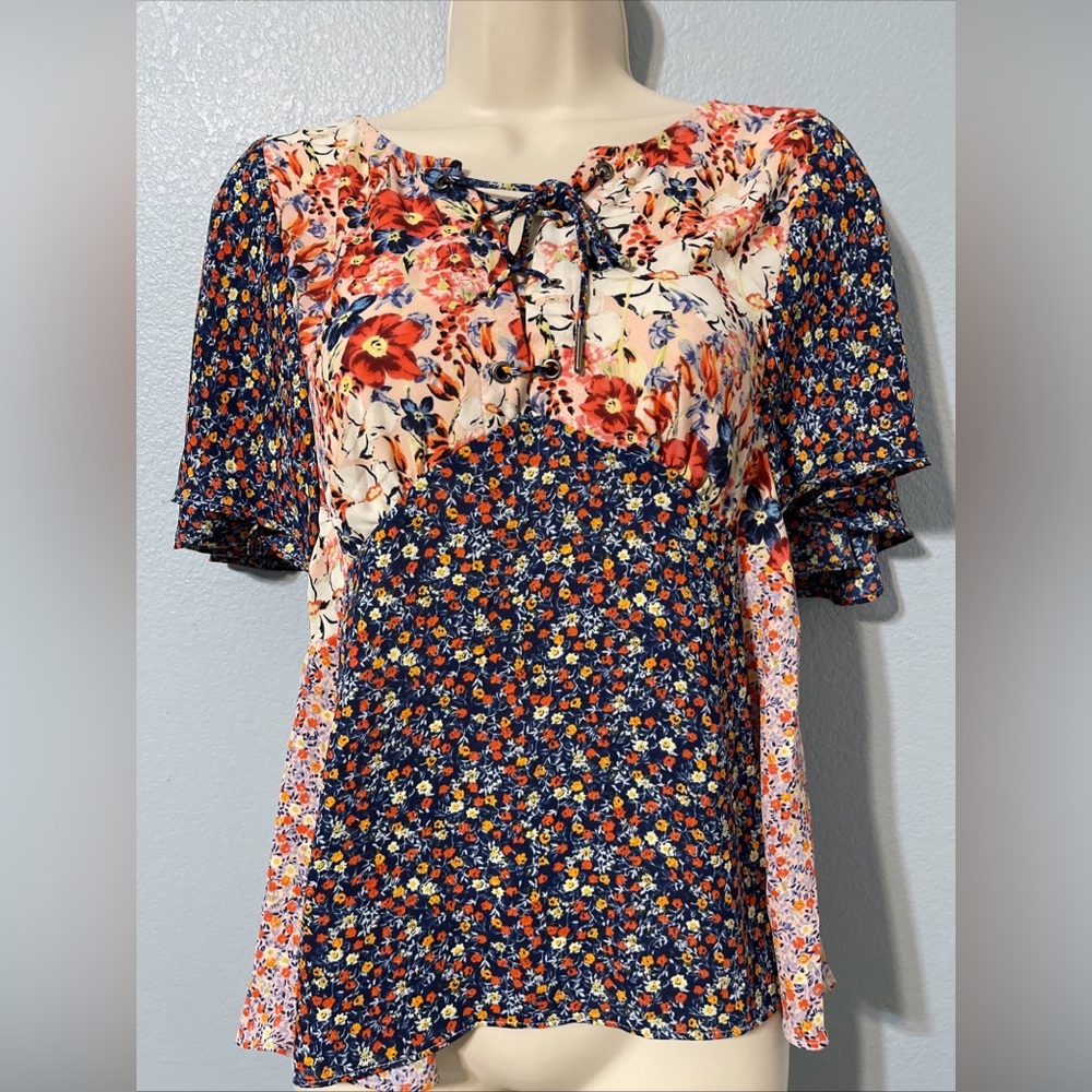 Anthropologie Boho Patchwork Floral Peasant Top Lace-Up Front Cottagecore Size 0